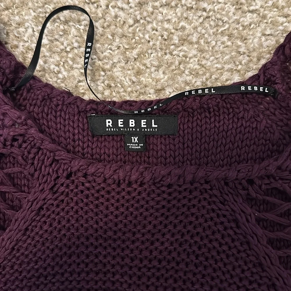 Plus size burgundy sweater - Picture 2 of 2